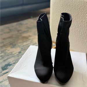 Donald J. Pliner Black Heeled Boots